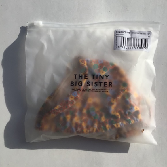 The Tiny Big Sister Flowers Bikini Top - Picture 6 of 7